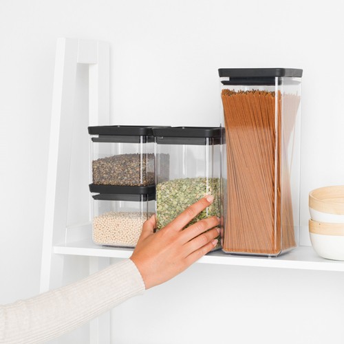Tamsiai pilkas Kvadratinis hermetinis indas Brabantia TASTY+, 2,5 l