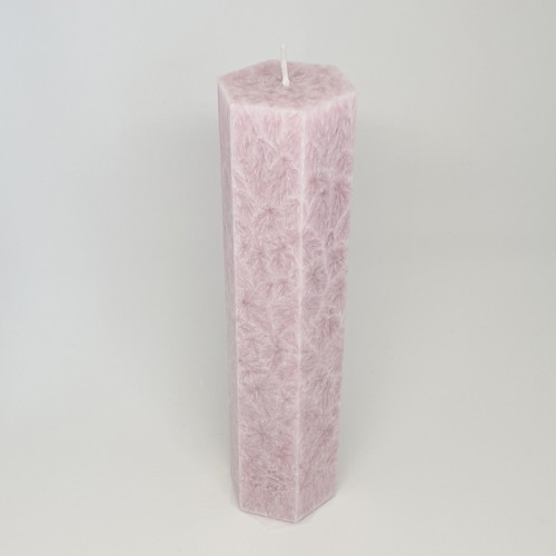 Rožinė šešiakampė žvakė Baltic Candles, 20 cm
