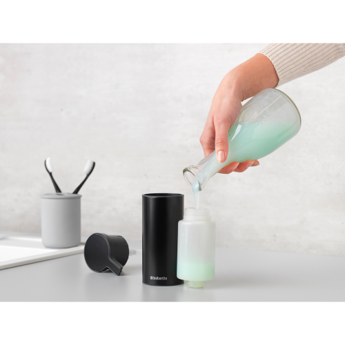 Muilo dozatorius BRABANTIA, Matt Black