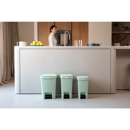 Šiukšlių dėžė su pedalu Brabantia StepUp, žalios sp., 16 l