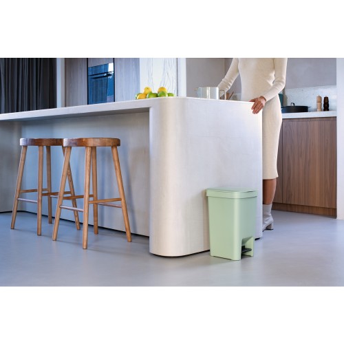 Šiukšlių dėžė su pedalu Brabantia StepUp, žalios sp., 16 l