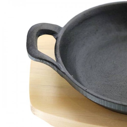 Keptuvė CAST IRON, dviem rankenom su med.padėklu,.15,5cm