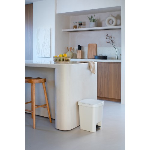 Šiukšlių dėžė su pedalu Brabantia StepUp Light, pilkos. sp, 25 l