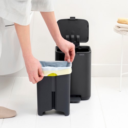 Šiukšlių dėžė Brabantia Bo, juodos sp., 4 L