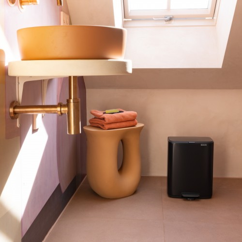 Šiukšlių dėžė Brabantia Bo, juodos sp., 12 L