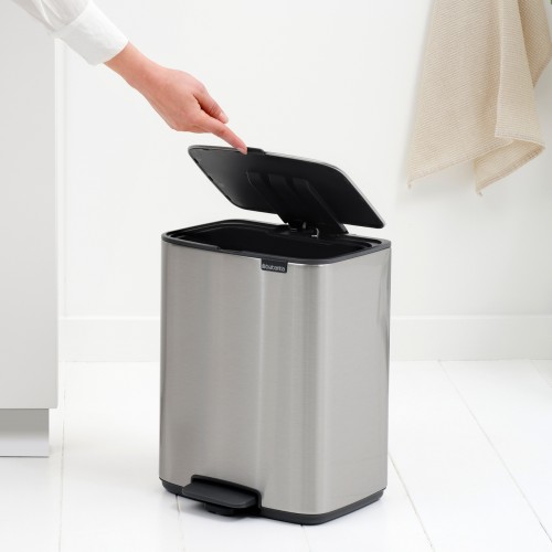 Šiukšlių dėžė Brabantia Bo, sidabrinės sp., 12 L