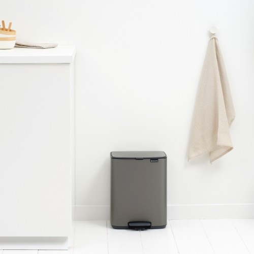 Šiukšlių dėžė Brabantia Bo, platininės sp., 12 L