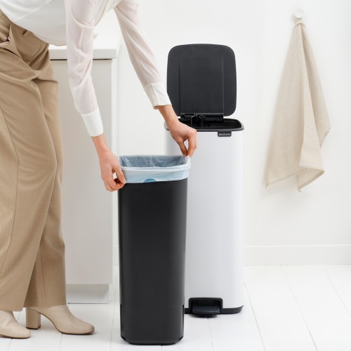 Šiukšlių dėžė Brabantia Bo, baltos sp., 30 L