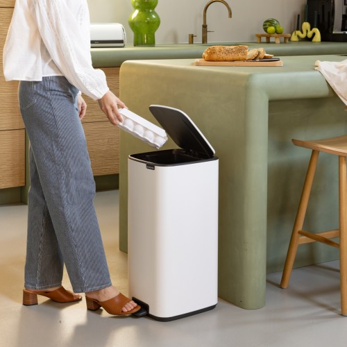 Šiukšlių dėžė Brabantia Bo, baltos sp., 30 L