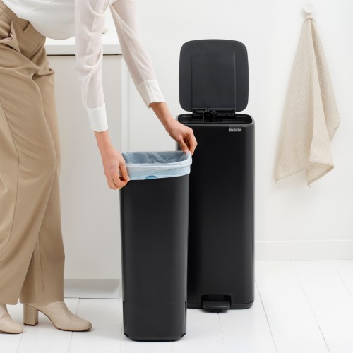 Šiukšlių dėžė Brabantia Bo, juodos sp., 30 L