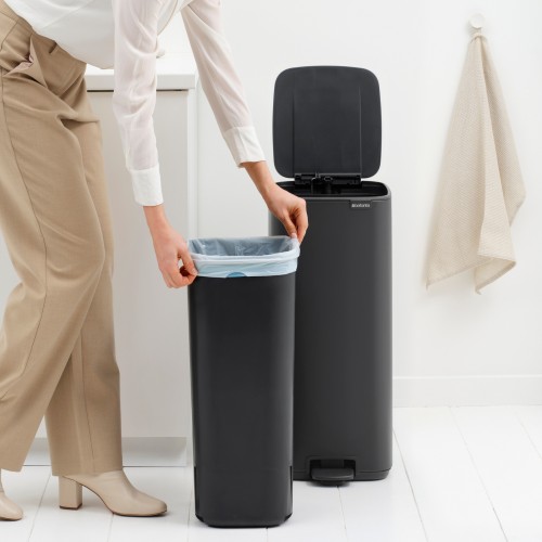 Šiukšlių dėžė Brabantia Bo, tamsiai pilkos sp., 30 L