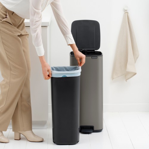 Šiukšlių dėžė Brabantia Bo, platininės sp., 30 L