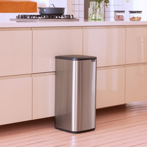 Šiukšlių dėžė Brabantia Bo Touch, sidabrinės sp., 30 L